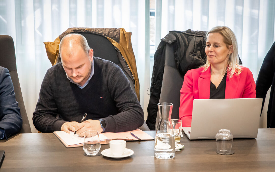 Nieuw Ondernemend Aalsmeer 1 Convenant ondertekend voor een veilig ondernemersklimaat in de regio Amsterdam-Amstelland