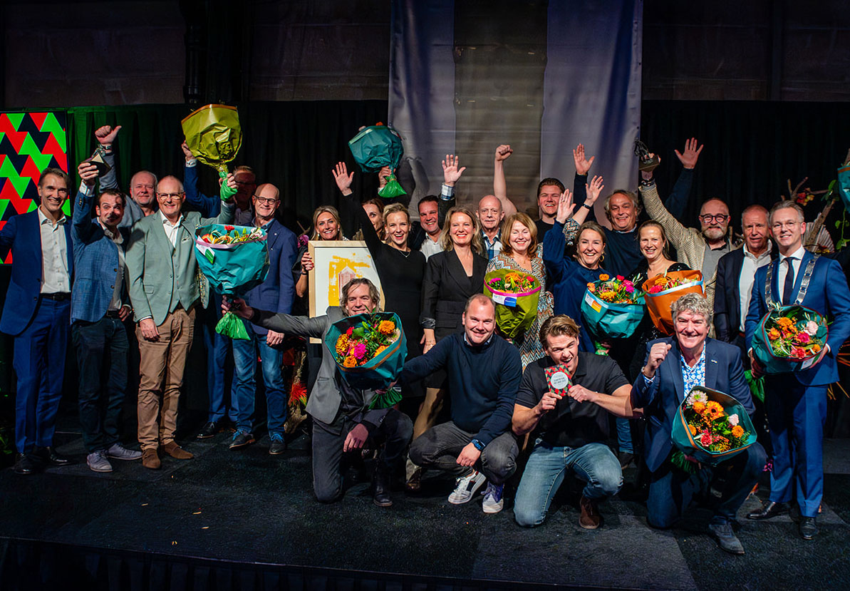 OvhJ-2023-Winnaars-Starter_aangepastkrant verkiezing onderneming van het jaar 2023 in Aalsmeer met alle winnaars