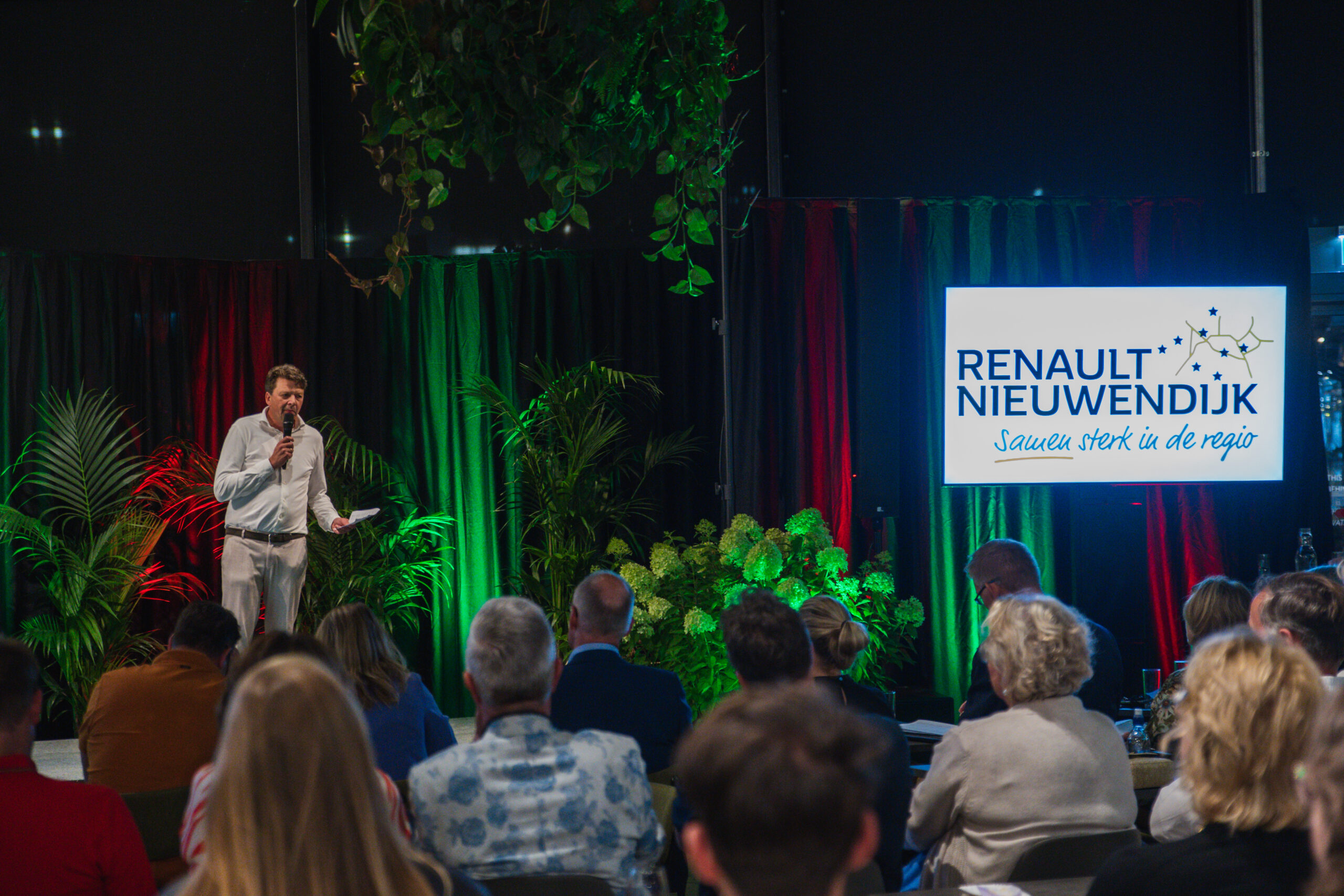 SDB_9138 Pitch tijdens voorronde van de Onderneming van het Jaar 2023-2024 in Aalsmeer. Georganiseerd door nieuwondernemendaalsmeer/ Noa